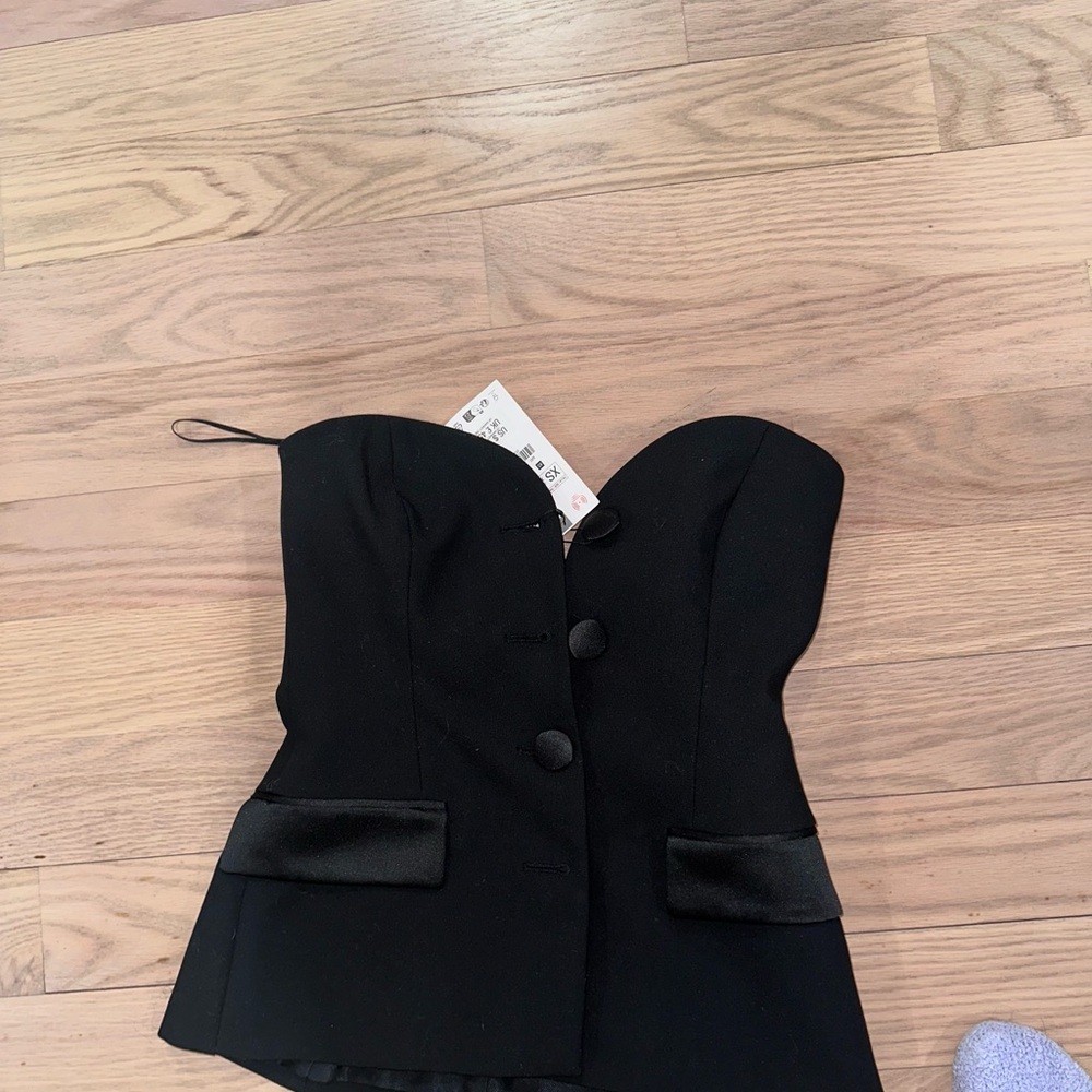 Elegant Black Strapless Top